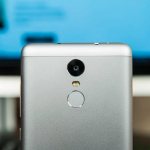 There is a fingerprint scanner on the back of Xiaomi Redmi Note 3 Pro